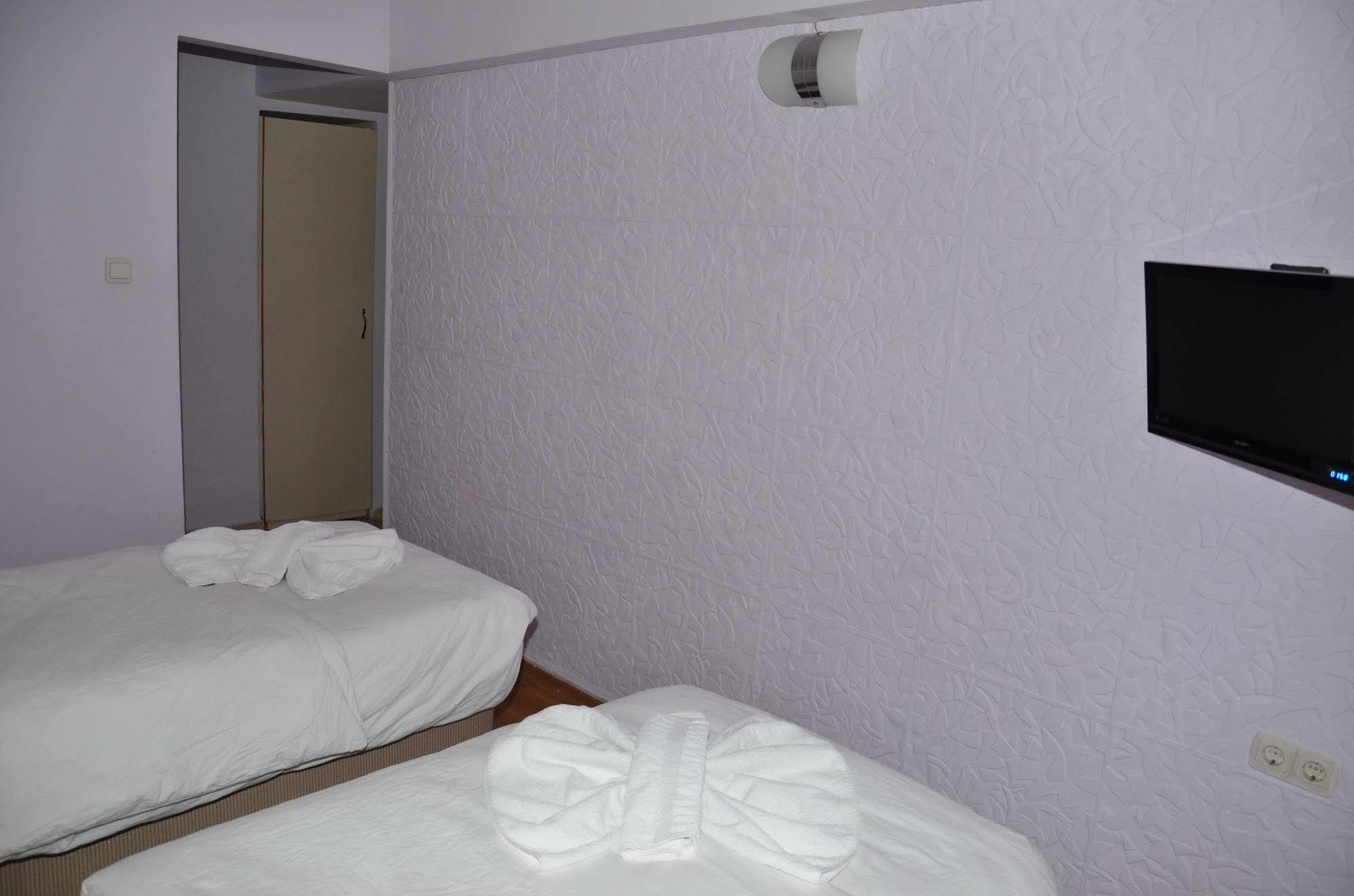 אנטליה Ozturk Hotel מראה חיצוני תמונה