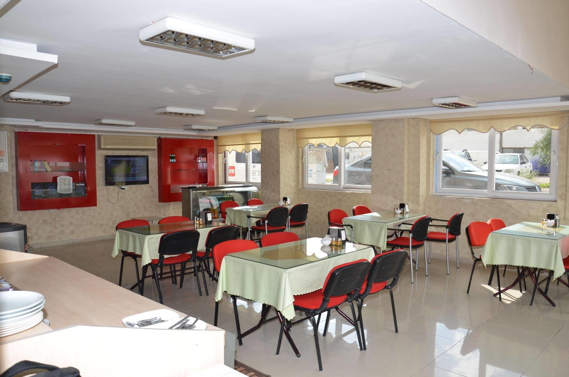 אנטליה Ozturk Hotel מראה חיצוני תמונה
