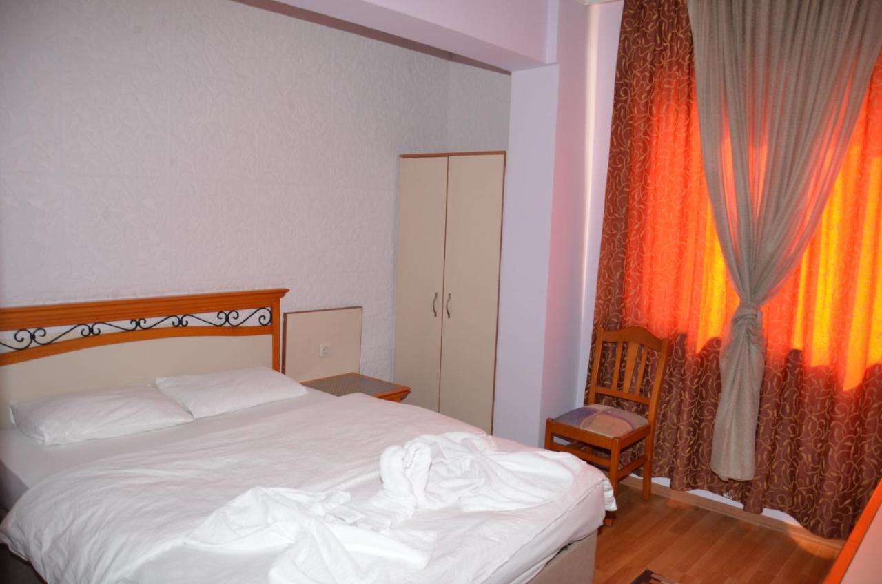 אנטליה Ozturk Hotel מראה חיצוני תמונה